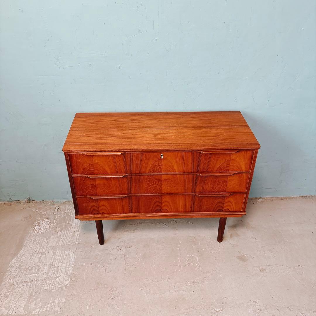 【招き猫】デンマーク　チーク材　三段チェスト　北欧家具　北欧ビンテージ