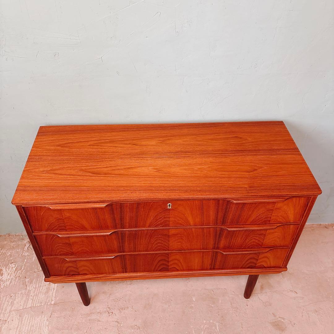 【招き猫】デンマーク　チーク材　三段チェスト　北欧家具　北欧ビンテージ