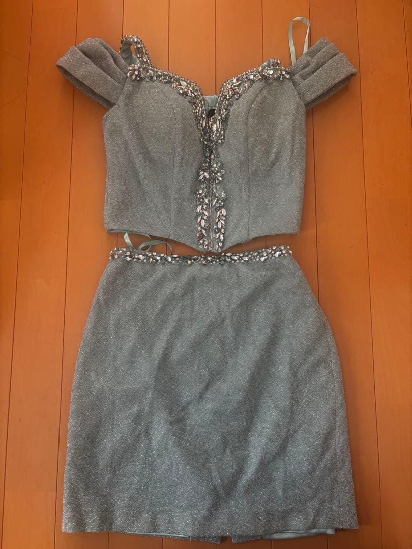 IRMA シルバー ビーズ装飾 オフショルダードレスセット