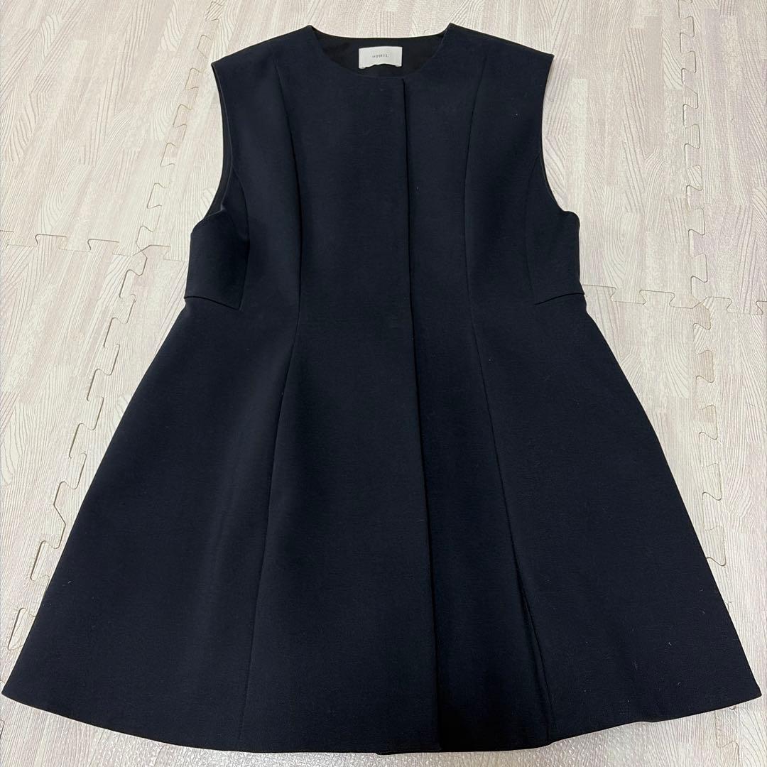 LE PHIL ネイビー ノースリーブベスト　サイズ1