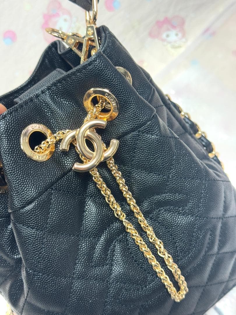 ✨新品・未使用ブラック キルティング サコッシュ