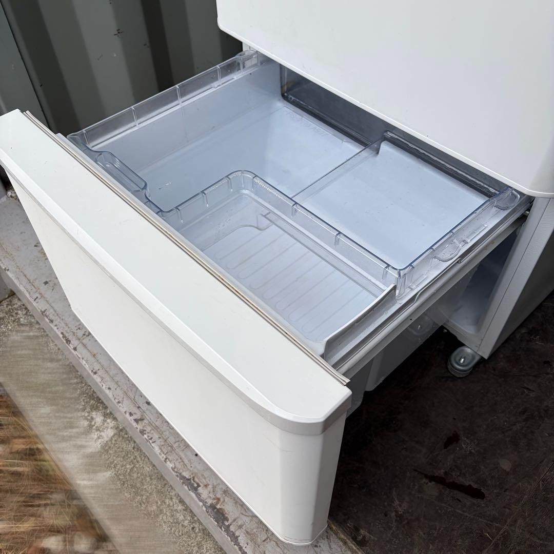 運搬取付無料！超美品マットオフホワイト純正SHARP清潔スリム冷蔵庫！完動品！