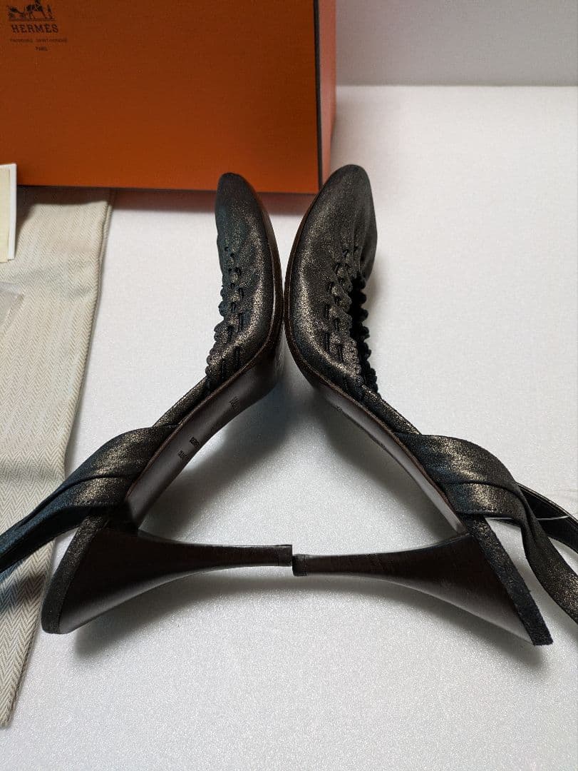 HERMESブロンズサンダル表記37