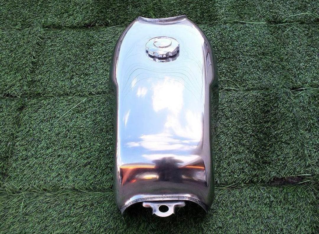 き*た様 バイクメッキ使用汎用タンク sr400 250tr クラブマン st2