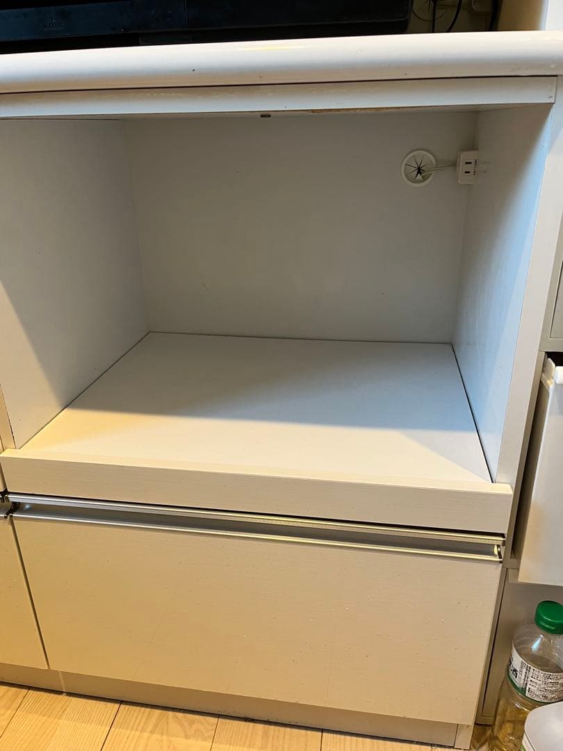 ホワイト 食器棚 ガラス扉付き 3段