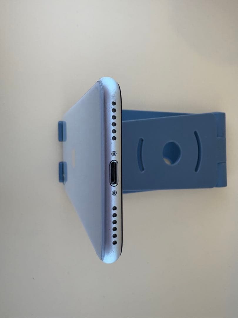 iPhone SE 代3世代64GBスターライトバッテリー純正88%