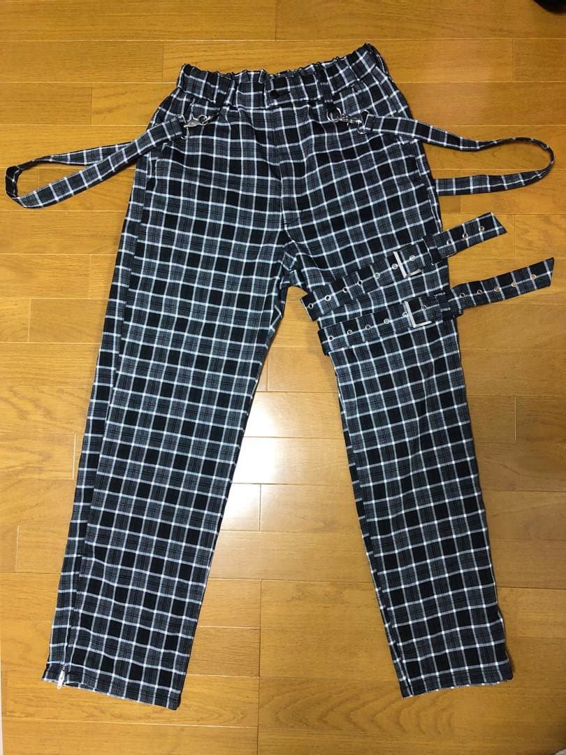 トラバストーキョー サスペンダー付きチェックカーゴパンツ
