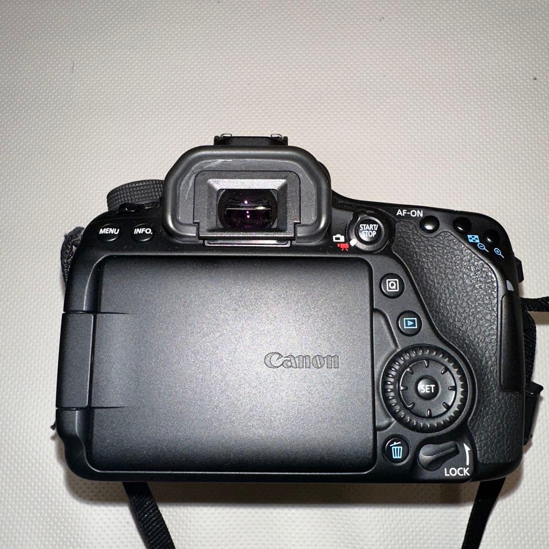 EOS 80D ボディのみ（液晶モニター不具合品）