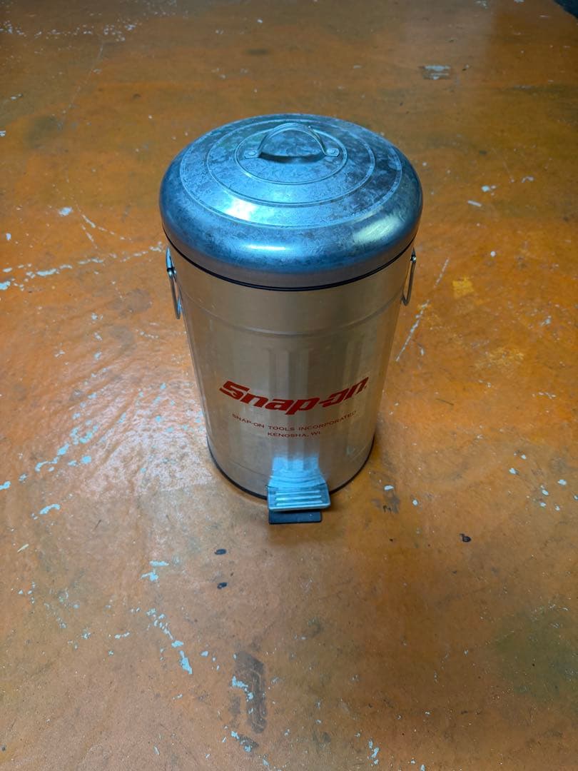 Snap-on ステンレスペダル式ごみ箱 中型