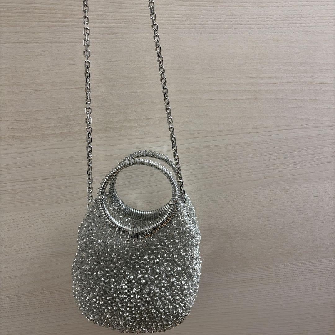 アンテプリマミニラウンドショルダーバッグシルバー