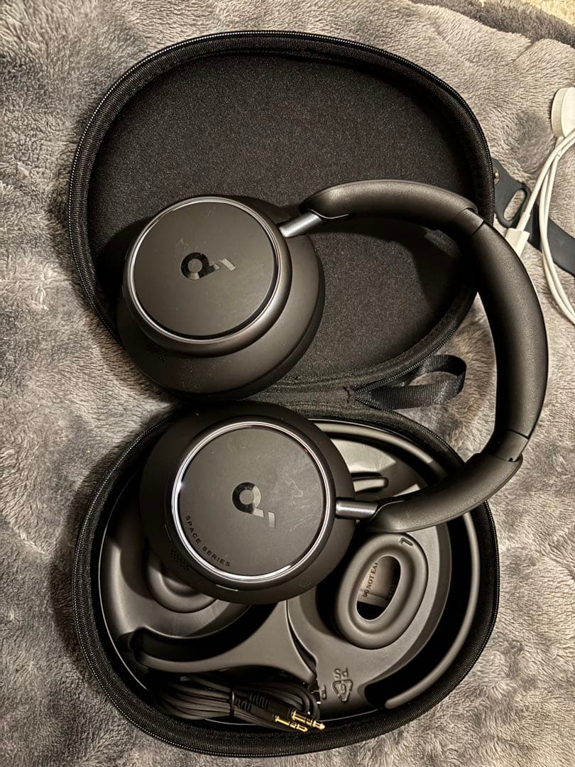 ワイヤレスヘッドホン ブラック　Anker Sound core Q45