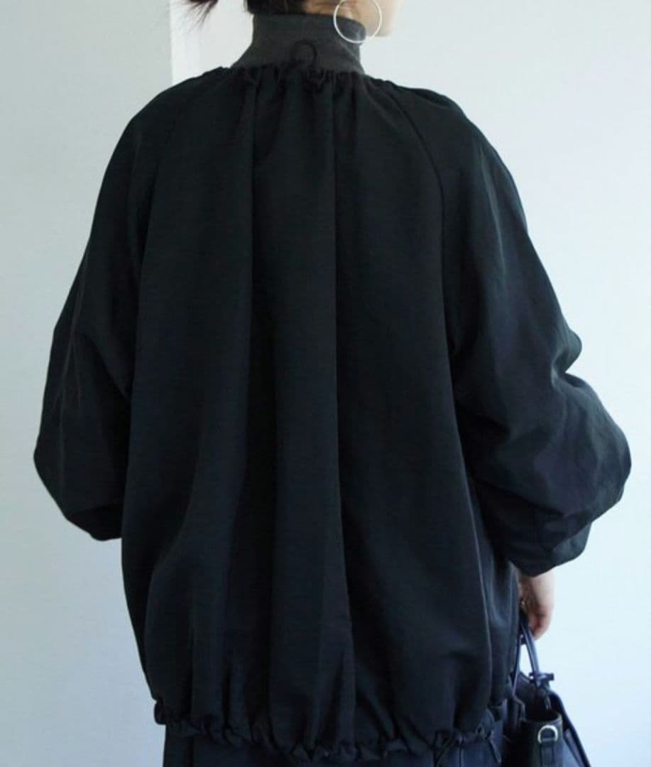 wako様【✨新品✨】BEARDSLEY ビアズリー ◎ギャザーブルゾン　黒