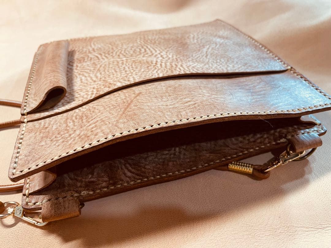 【工房企画品】　イタリアンレザー アラスカ革のサコッシュ、マルチケース