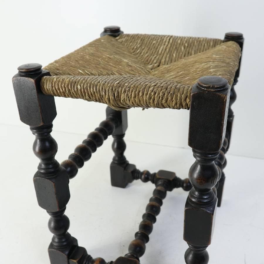 値下輸入家具 スパニッシュバロック調 スピンドルレッグ ラッシュシート スツール