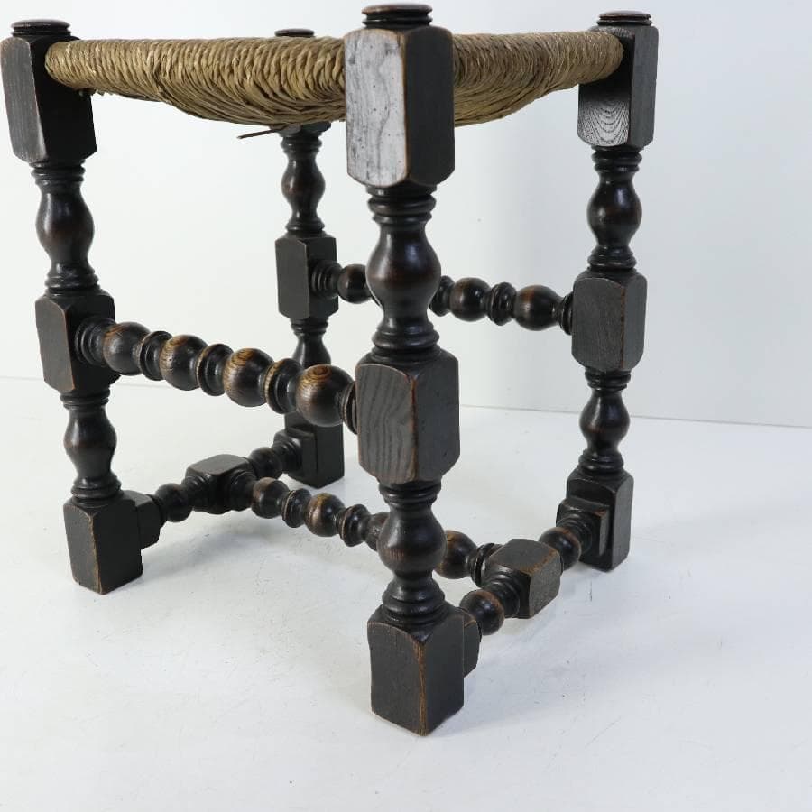 値下輸入家具 スパニッシュバロック調 スピンドルレッグ ラッシュシート スツール