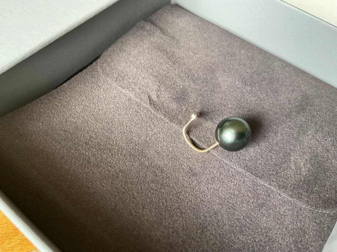 Hirotaka ブラックパール ショートバーピアス