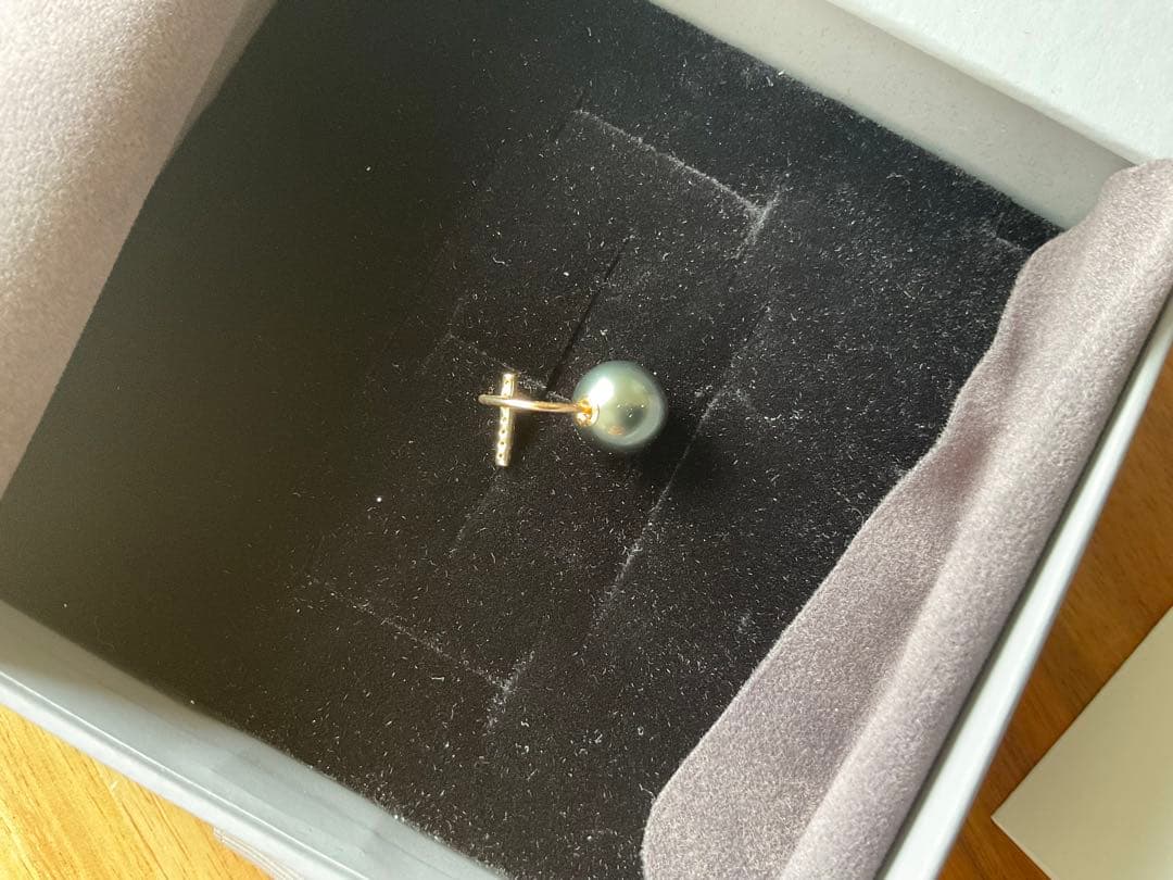 Hirotaka ブラックパール ショートバーピアス