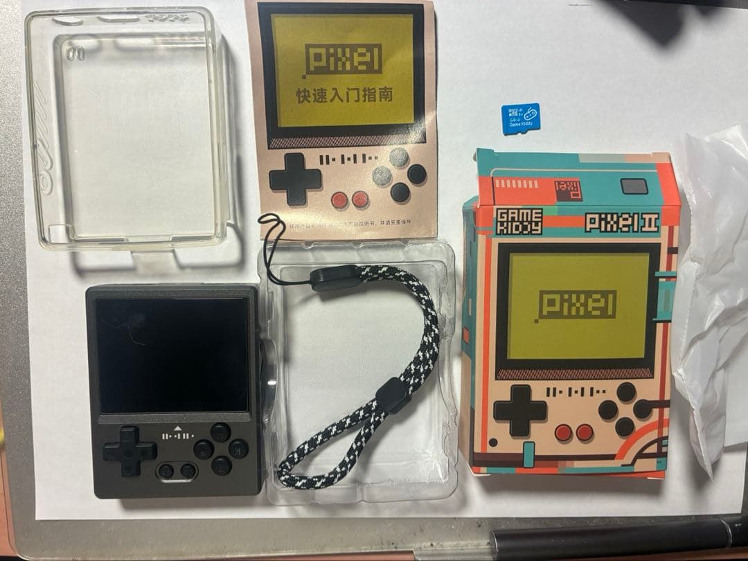 GKD pixel 2（シリコンカバー、64gbsdカード付き）、エミュレータ