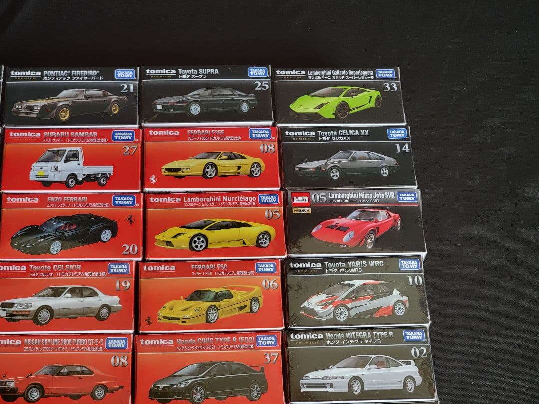 ウ*ギ様 ☆新品未開封☆ トミカプレミアム ２８台セット
