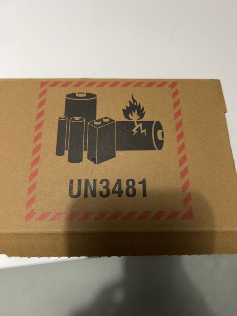 AirPods pro3 本体 ホワイト ワイヤレスイヤホン ブラックケース