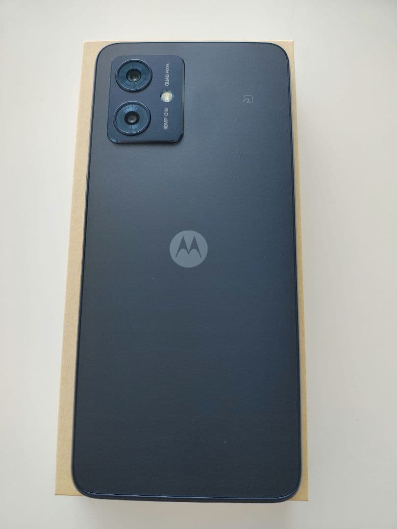 motorola g64y 5g 黒 サイドメッキゴールドケース ガラス付き
