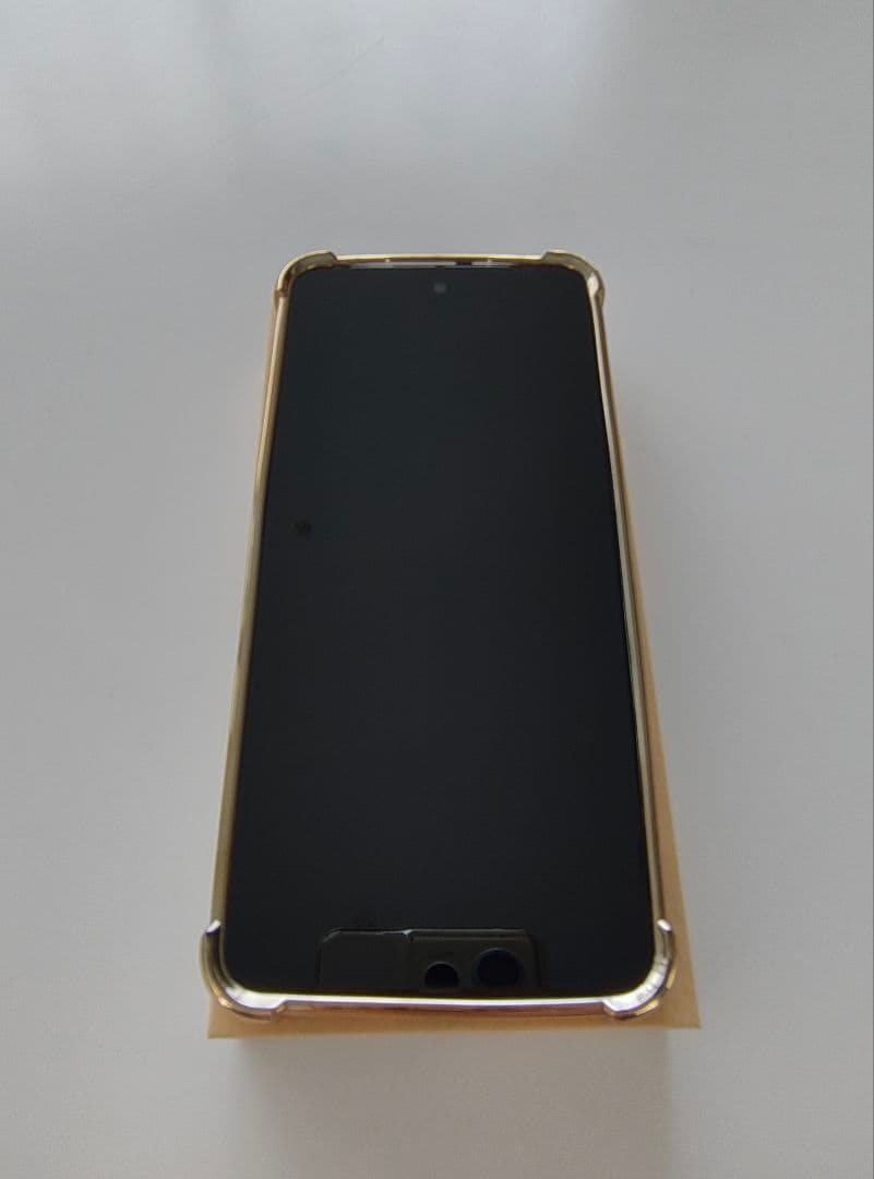 motorola g64y 5g 黒 サイドメッキゴールドケース ガラス付き