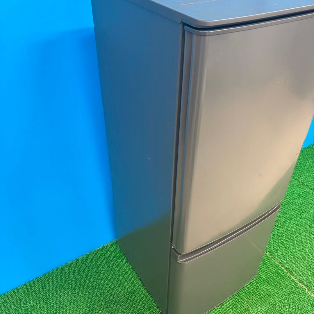 606 三菱　一人暮らし用　冷蔵庫　小型　一人暮らし　右開き　マッドカラー