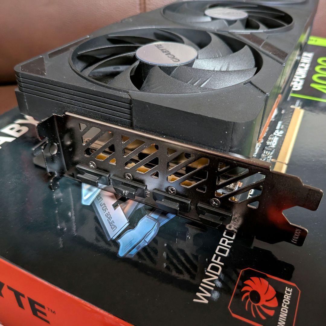 【保証あり】GIGABYTE GEFORCE RTX4090 WINDFORCE