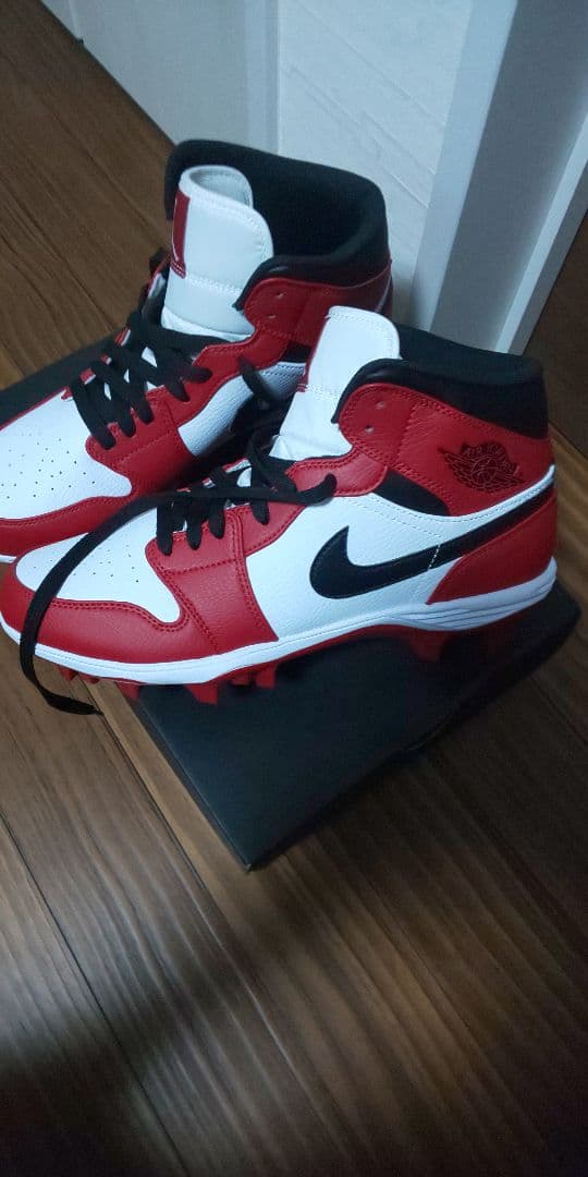 Nike スパイクシューズ 赤白黒