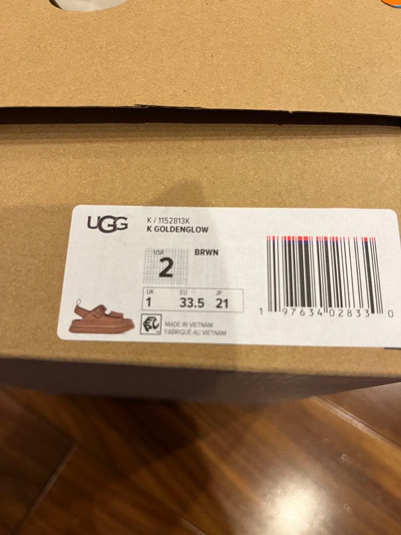 【新品未使用】UGG キッズサンダル 21cm GOLDENGLow
