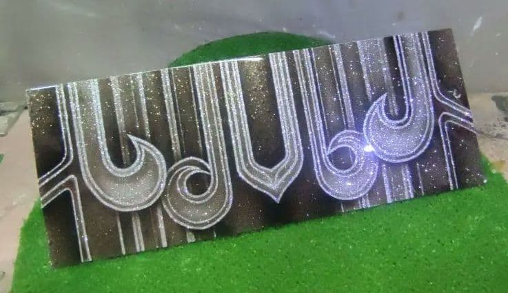 ローライダー パターントップ アートパネル 黒地 銀色装飾