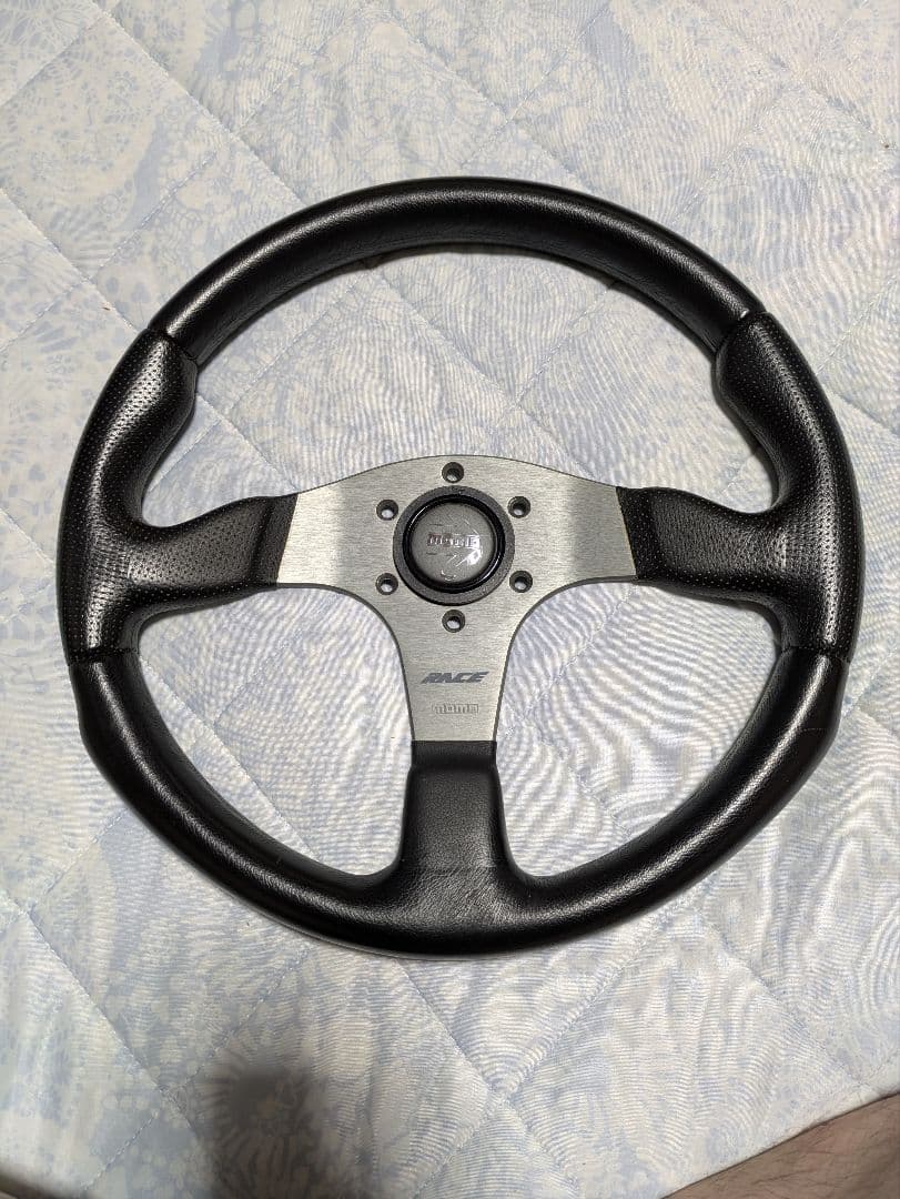 momo D98 ステアリング 本体