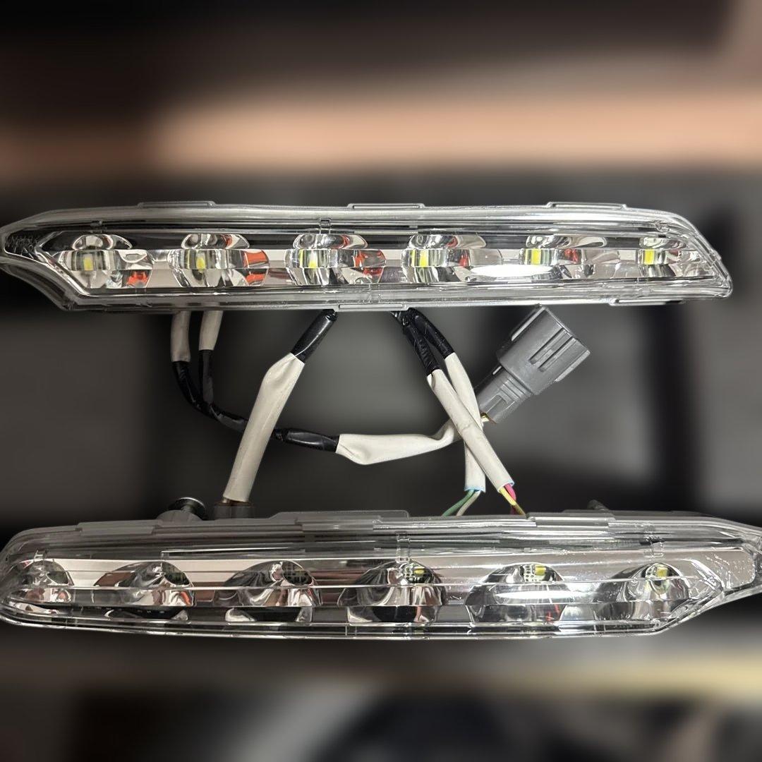 レヴォーグ　純正LEDアクセサリーライナー　セット