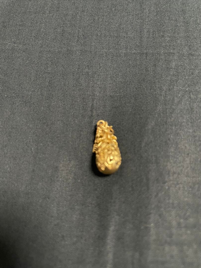 ハワイアンジュエリー　パイナップル　ペンダントトップ