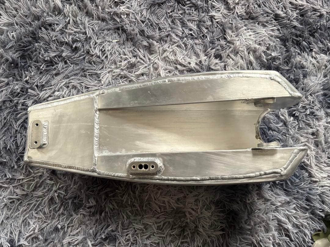 WM ロードトラッカーアルミタンク　グラストラッカー　TW