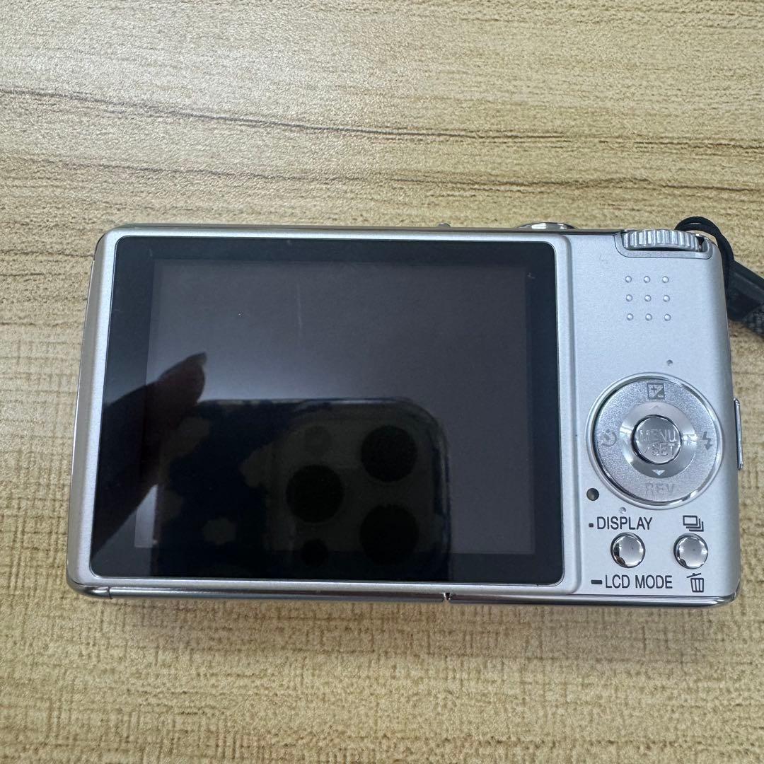 美品✨Panasonic LUMIX DMC-FX01 デジタルカメラ