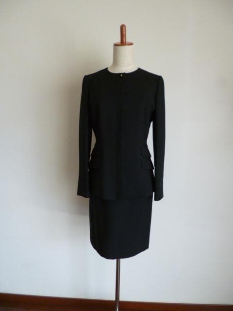 Harrodsハロッズストール付きブラックスーツ （上下別サイズ）