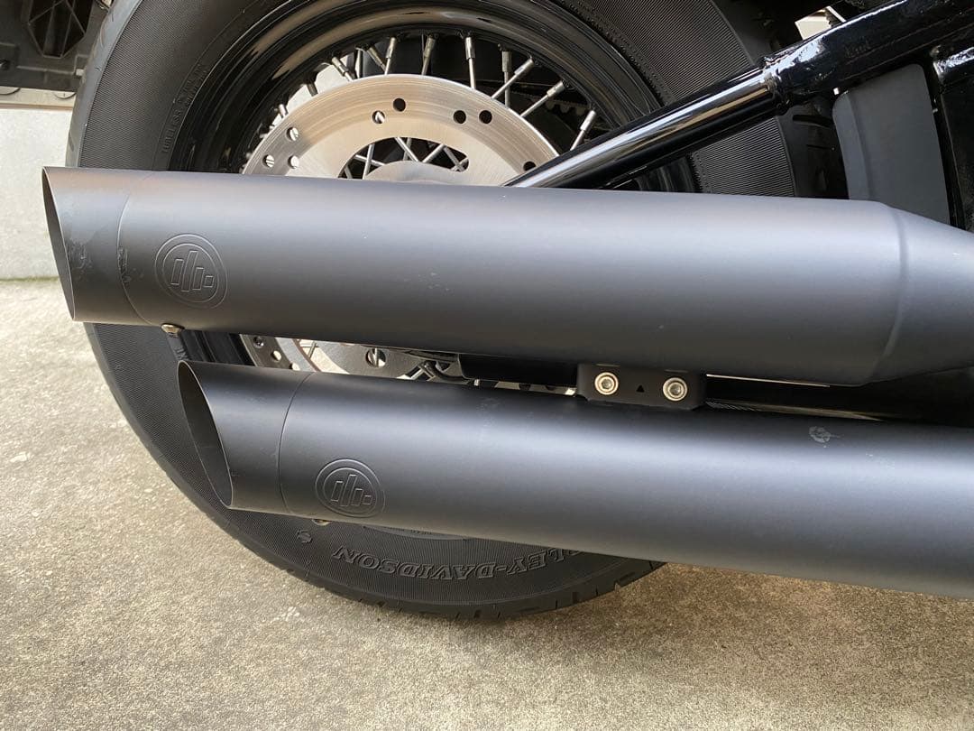 ハーレーダビッドソン マットブラック スリップオンマフラー