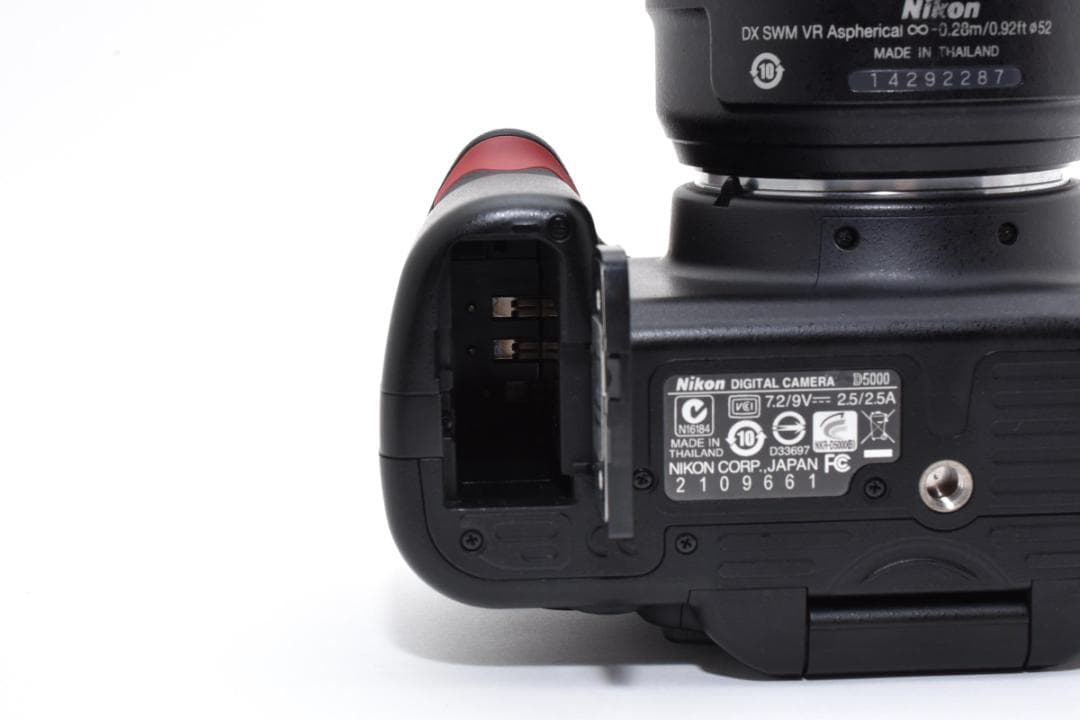 ■ 美品・極少S数1885回 ■ ニコン Nikon D5000 レンズキット