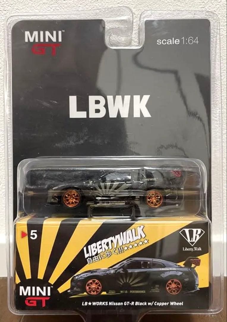 ミニカー MINIGT LIBERTY WALK Nissan GT-RR35