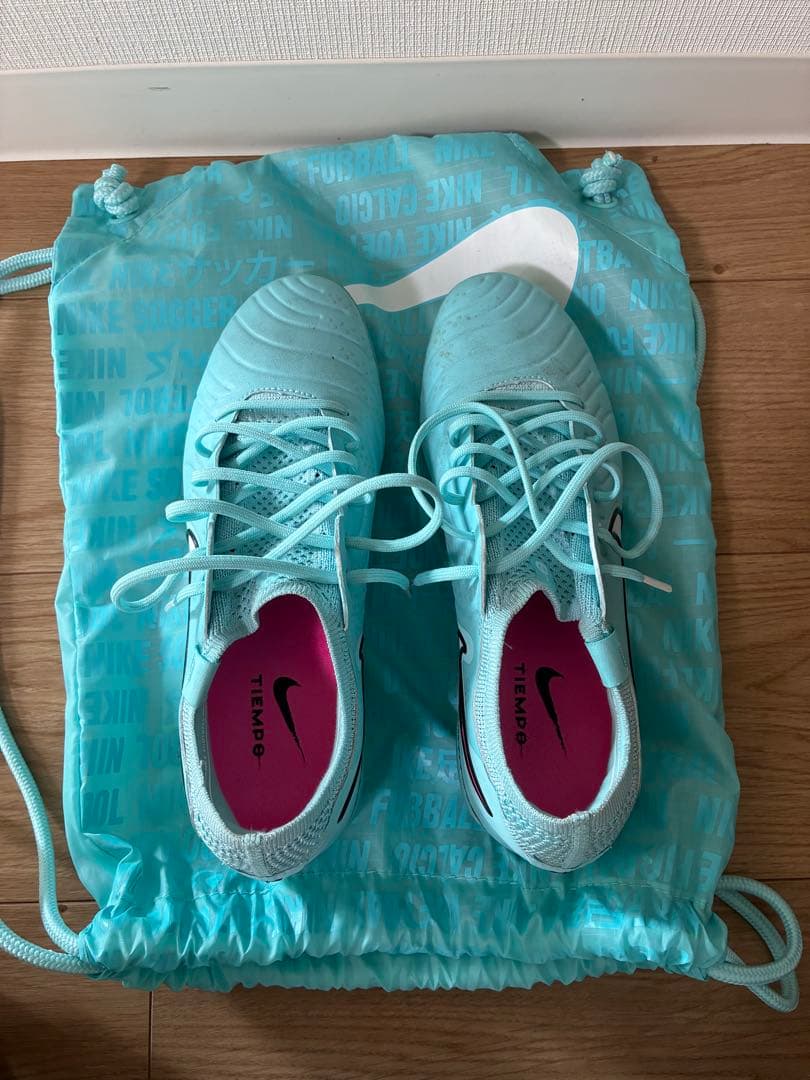 ナイキ ティエンポ レジェンド 10 エリートFG 収納バッグ付き