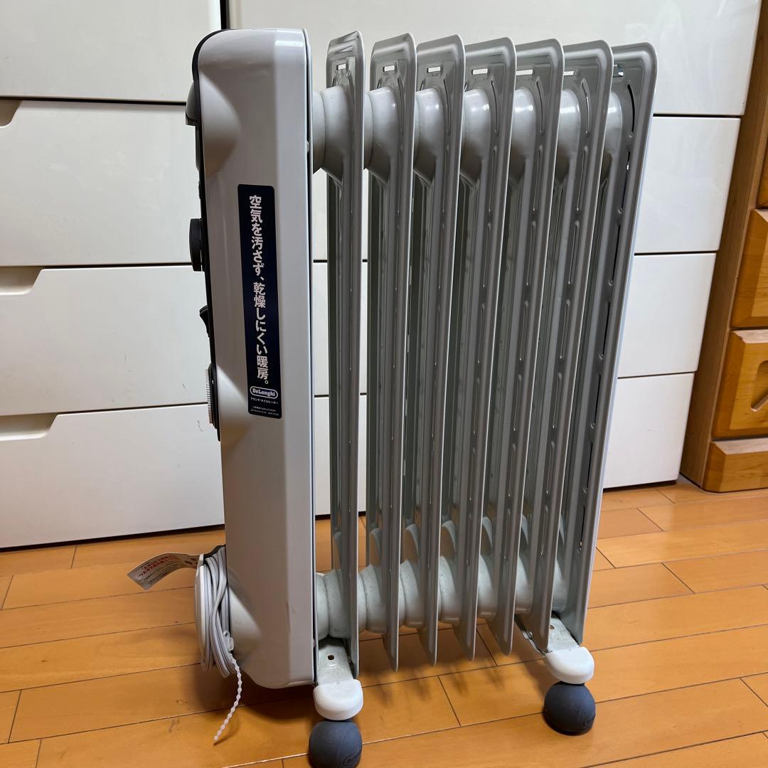 DeLonghi オイルヒーター 温度調整ダイヤル付き　HJ0812