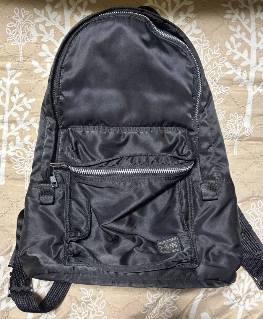 ポーター　porter ナイロン製　黒リュック・オレンジ内装