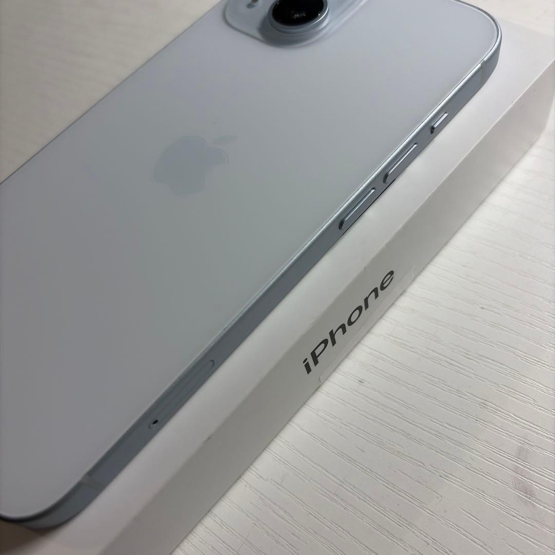 iPhone 15 128GB ブルー SIMフリー 極美品