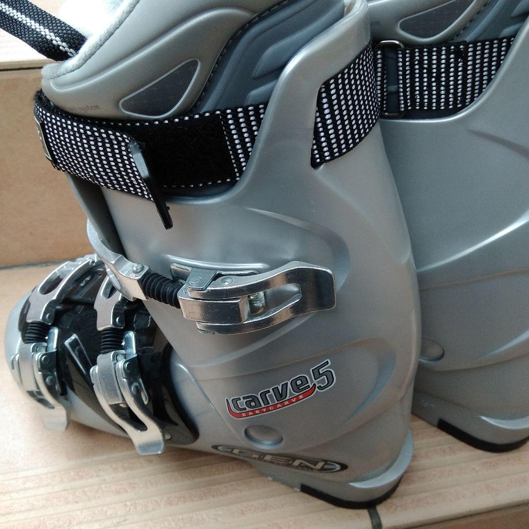 【超美品】軽めの日本製スキーブーツ GEN FACTORY CARVE 5