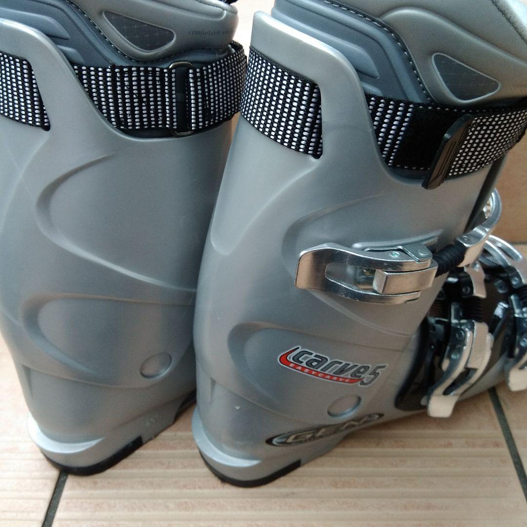 【超美品】軽めの日本製スキーブーツ GEN FACTORY CARVE 5