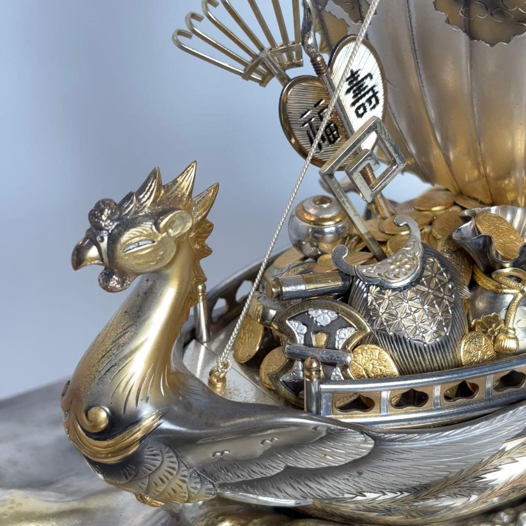 純銀製？ 宝船 置物 ガラスケース付 銀製刻印あり