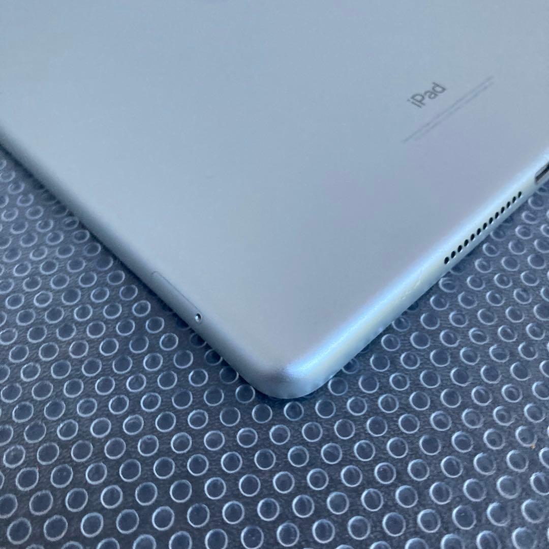 3638【早い者勝ち】iPad5 第5世代 128GB SIMフリー☆