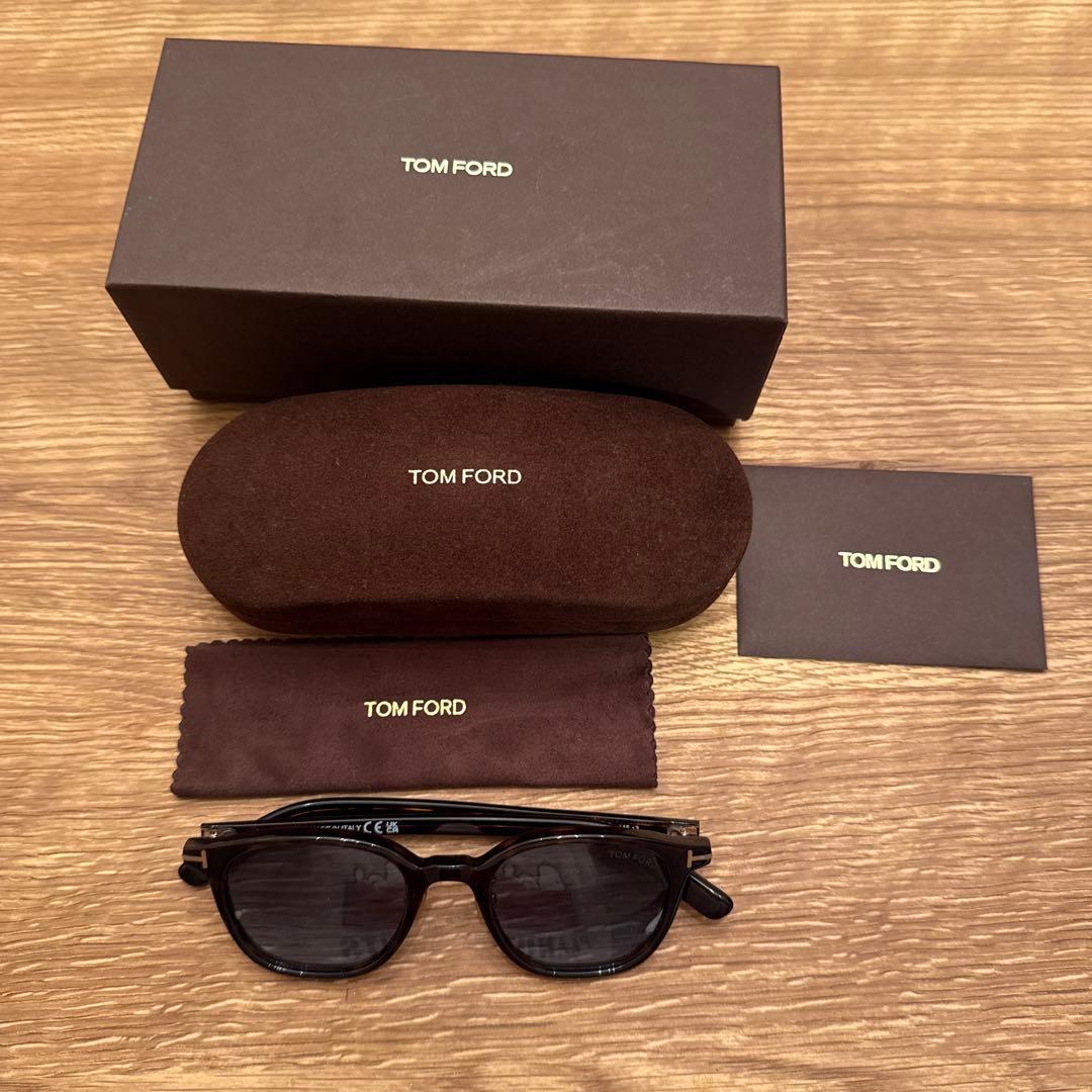 【美品】TOM FORDサングラスデミ柄フレームグラデーションブルーレンズ