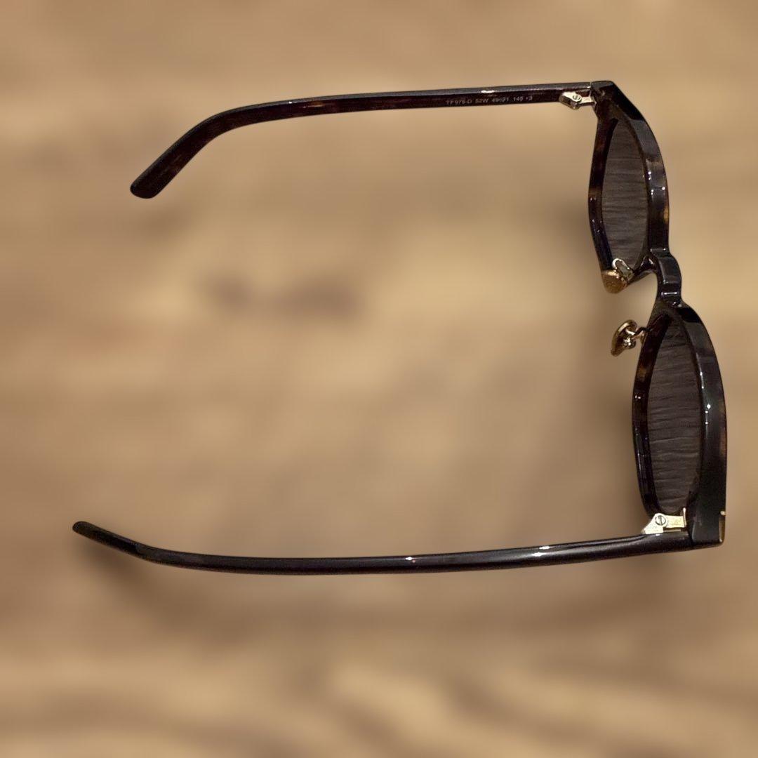 【美品】TOM FORDサングラスデミ柄フレームグラデーションブルーレンズ